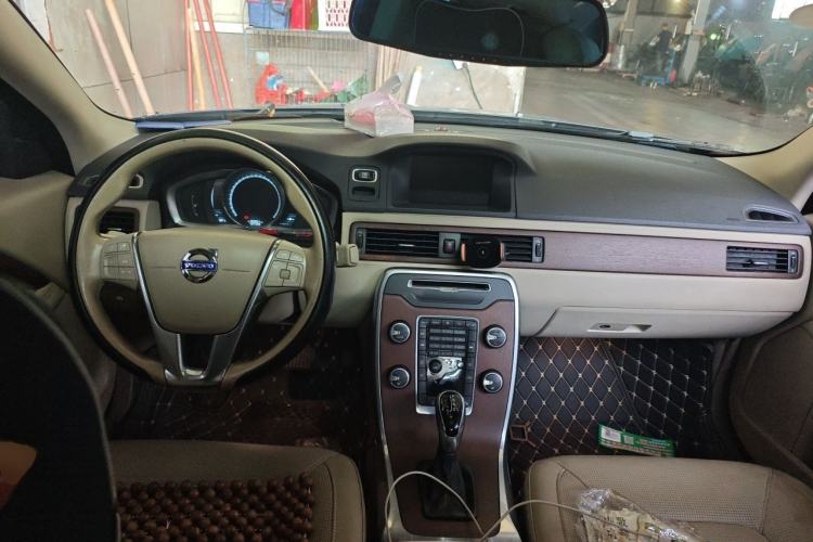 Used Volvo S80L 2014 2.0T T5 Smart Luxury Edition Center Console