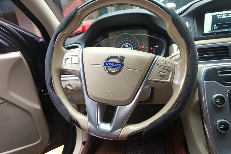 Used Volvo S80L 2014 2.0T T5 Intelligent Luxury Edition Center Console