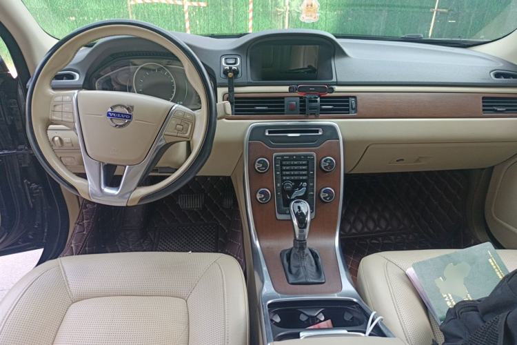 Used Volvo S80L 2014 2.0T T5 Smart Luxury Edition Center Console