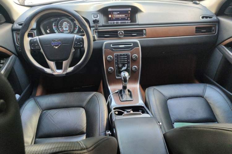 Used Volvo S80L 2014 2.0T T5 Smart Luxury Edition Center Console