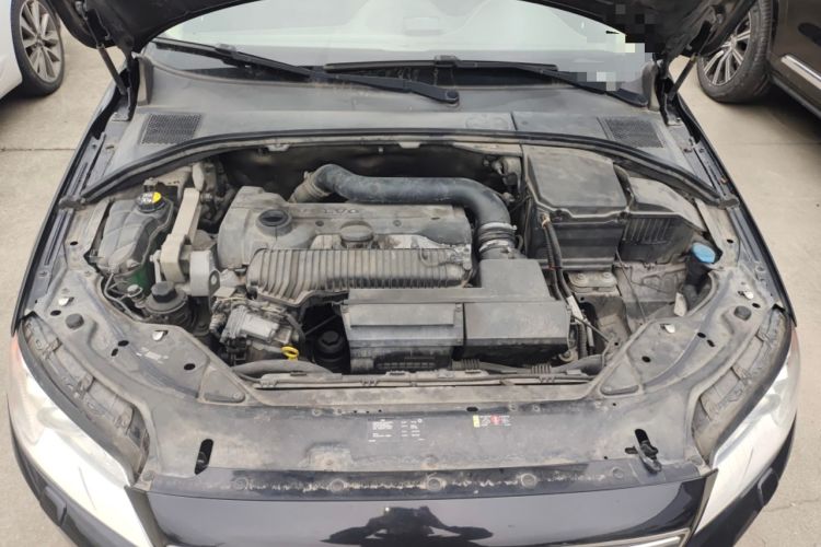 Used Volvo S80L 2014 2.0T T5 Luxury Executive Edition Engine Bay