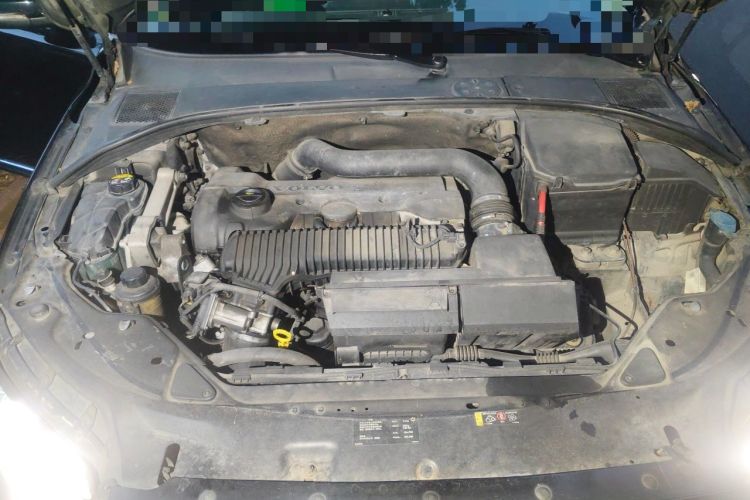 Used Volvo S80L 2014 2.0T T5 Smart Luxury Edition Engine Bay