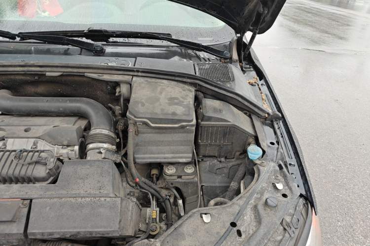 Used Volvo S80L 2014 2.0T T5 Intelligent Luxury Edition Engine Bay Left