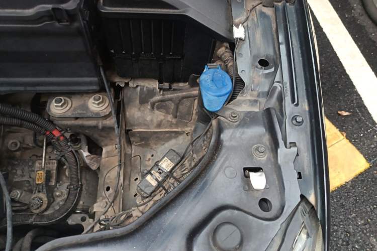 Used Volvo S80L 2014 2.0T T5 Intelligent Luxury Edition Engine Bay Left