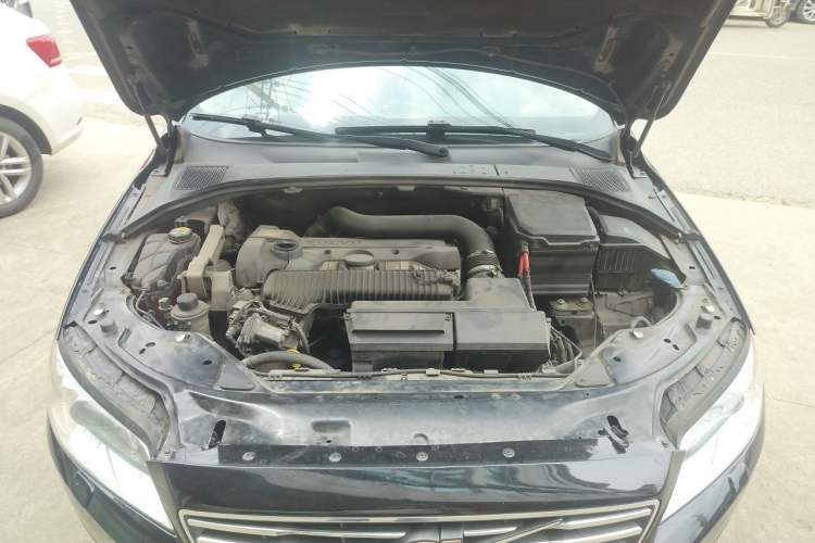 Used Volvo S80L 2014 2.0T T5 Intelligent Luxury Edition Engine Bay