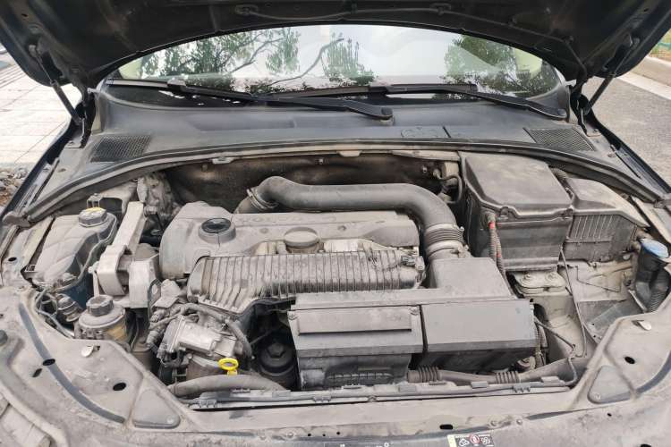 Used Volvo S80L 2014 2.0T T5 Smart Luxury Edition Engine Bay