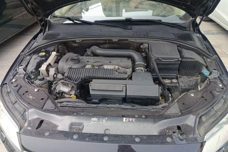 Used Volvo S80L 2014 2.0T T5 Smart Luxury Edition Engine Bay