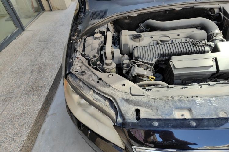 Used Volvo S80L 2014 2.0T T5 Smart Luxury Edition Engine Bay Right