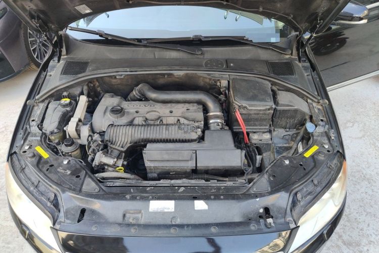 Used Volvo S80L 2014 2.0T T5 Smart Luxury Edition Engine Bay