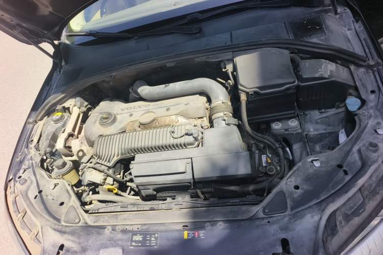 Used Volvo S80L 2014 2.0T T5 Luxury Executive Edition Engine Bay