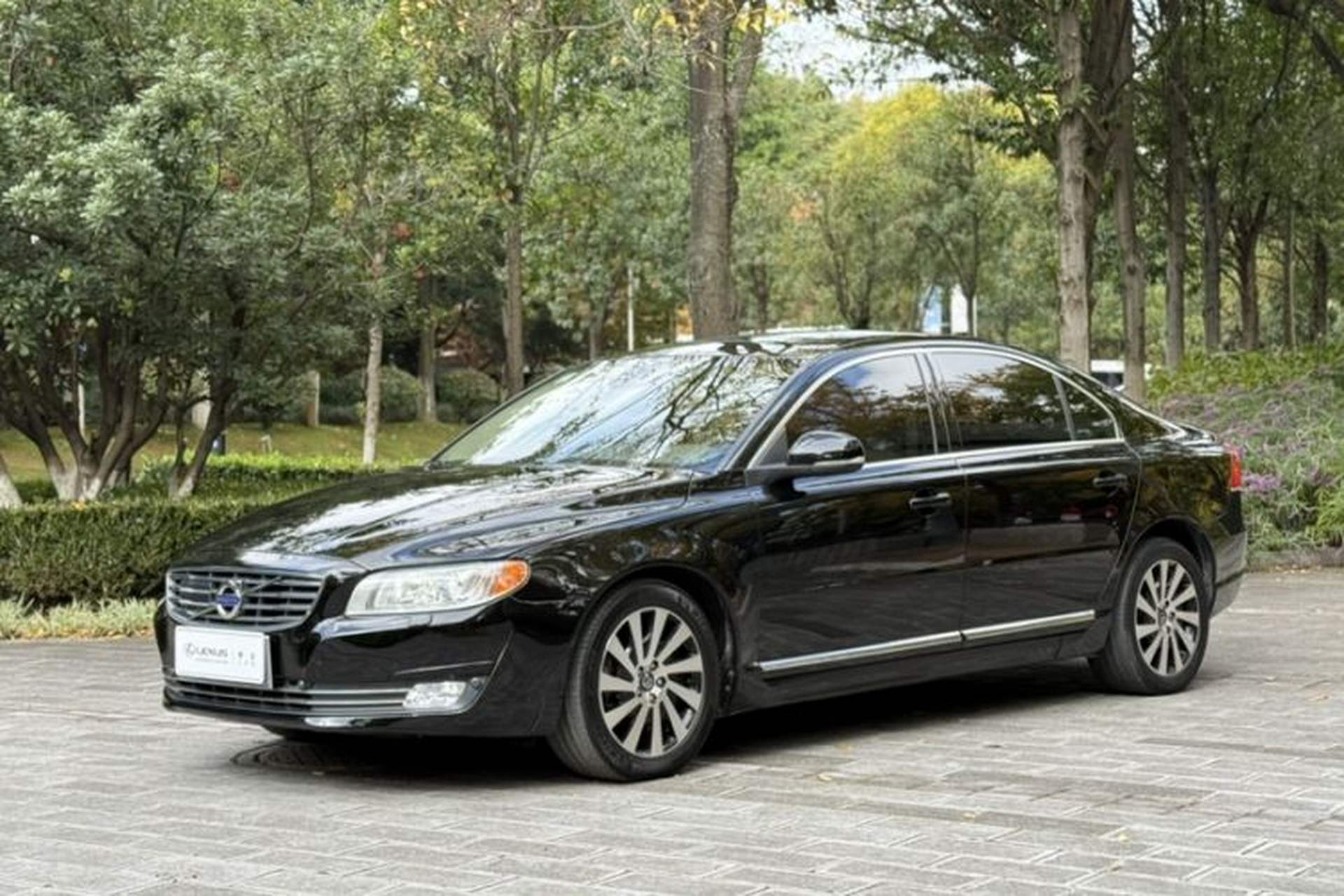 Used Volvo S80L 2014 2.0T T5 Smart Luxury Edition Front Left 45 Deg
