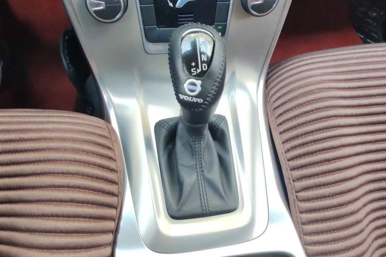 Used Volvo S80L 2014 2.0T T5 Intelligent Luxury Edition Gear Lever