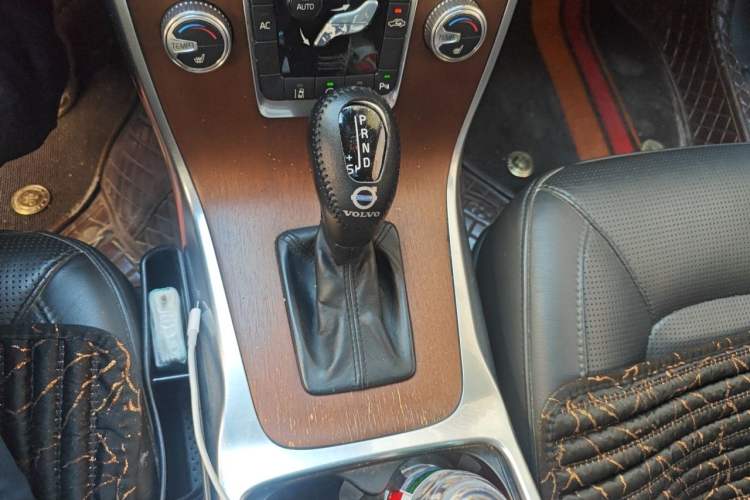 Used Volvo S80L 2014 2.0T T5 Smart Luxury Edition Gear Lever