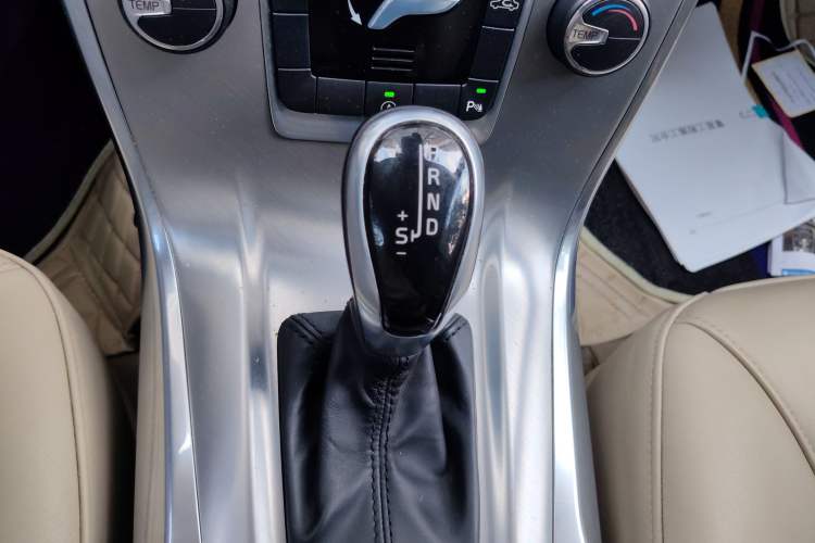 Used Volvo S80L 2014 2.0T T5 Intelligent Luxury Edition Gear Lever