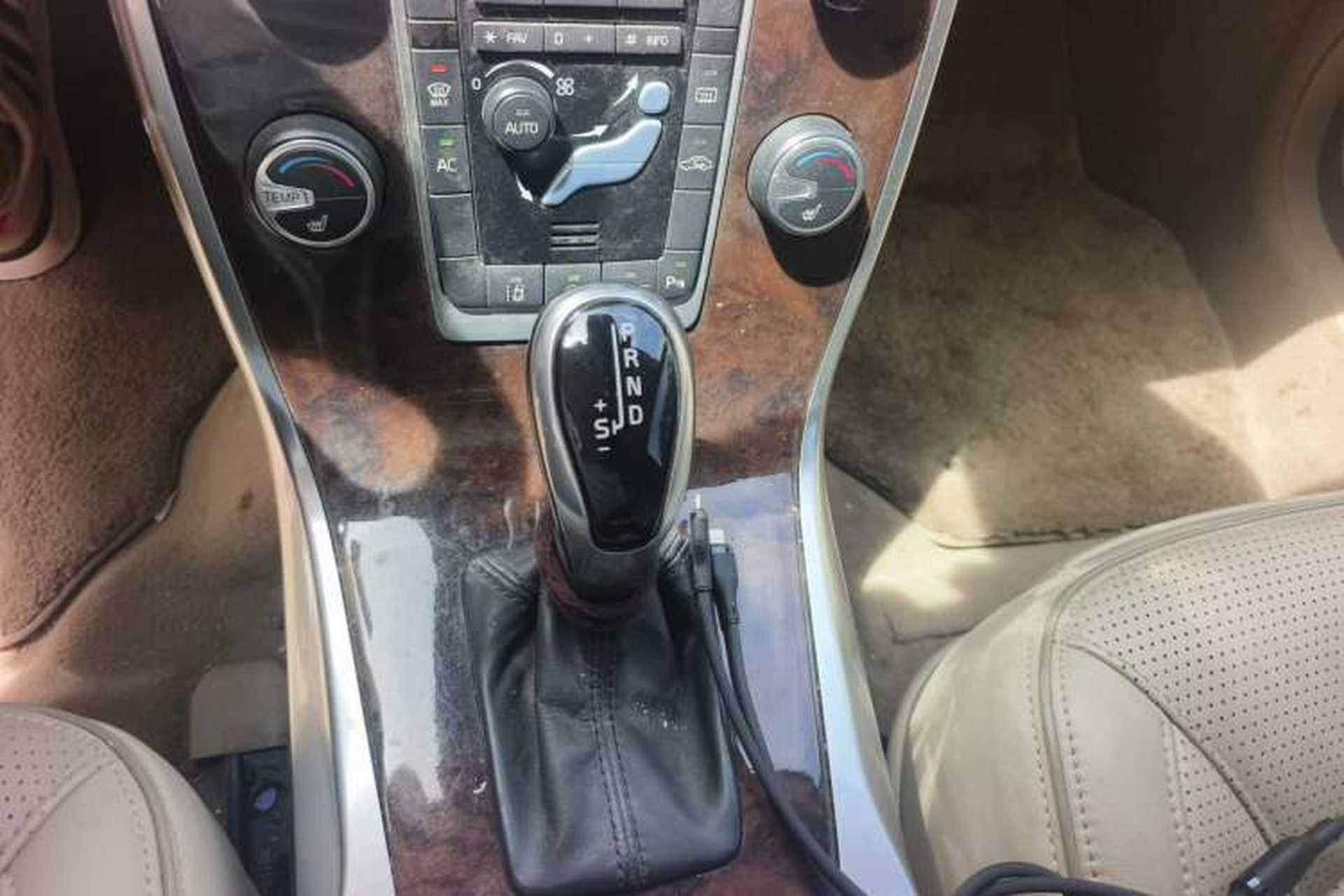 Used Volvo S80L 2014 2.0T T5 Luxury Executive Edition Gear Lever