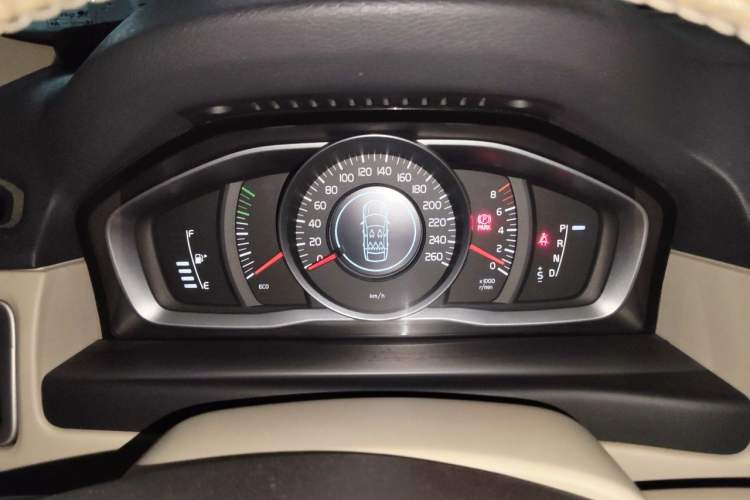 Used Volvo S80L 2014 2.0T T5 Intelligent Luxury Edition Instrument Cluster