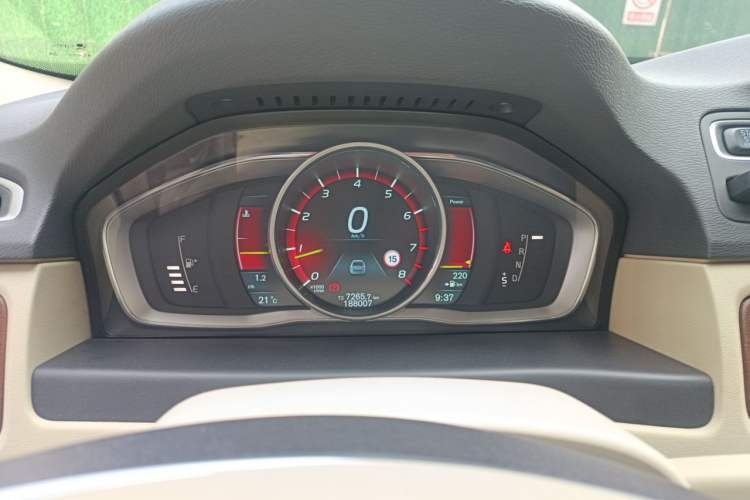 Used Volvo S80L 2014 2.0T T5 Smart Luxury Edition Instrument Cluster