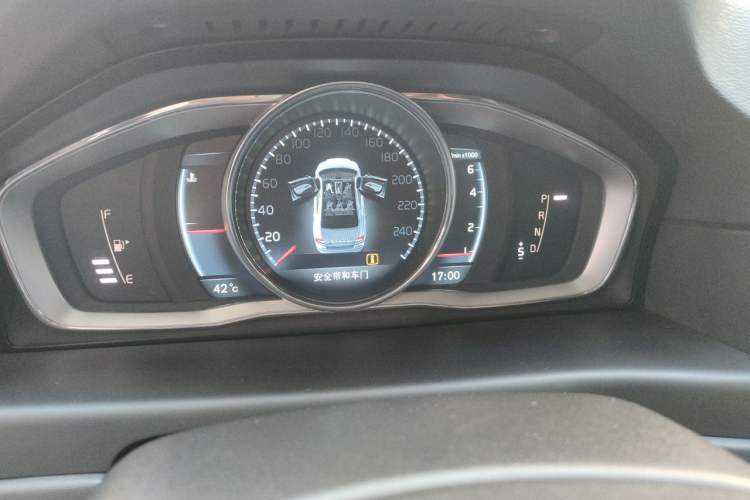 Used Volvo S80L 2014 2.0T T5 Smart Luxury Edition Instrument Cluster
