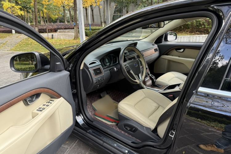 Used Volvo S80L 2014 2.0T T5 Smart Luxury Edition Interior 5