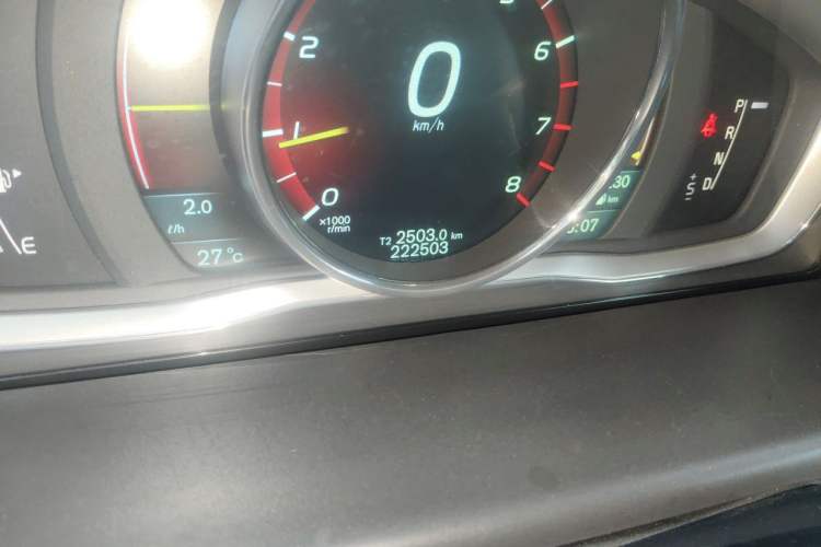 Used Volvo S80L 2014 2.0T T5 Smart Luxury Edition Odometer Close Up