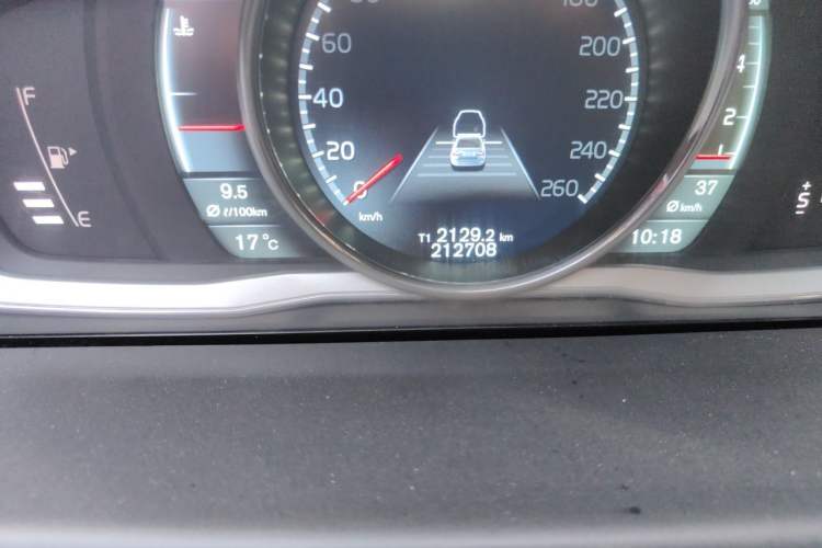Used Volvo S80L 2014 2.0T T5 Smart Luxury Edition Odometer Close Up