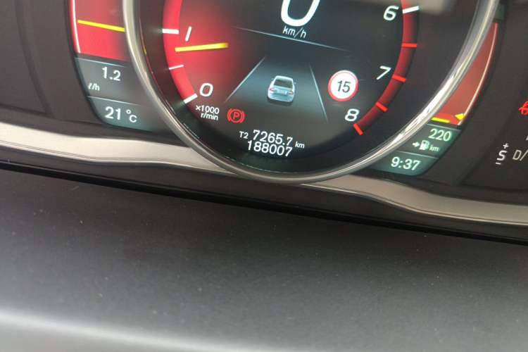 Used Volvo S80L 2014 2.0T T5 Smart Luxury Edition Odometer Close Up