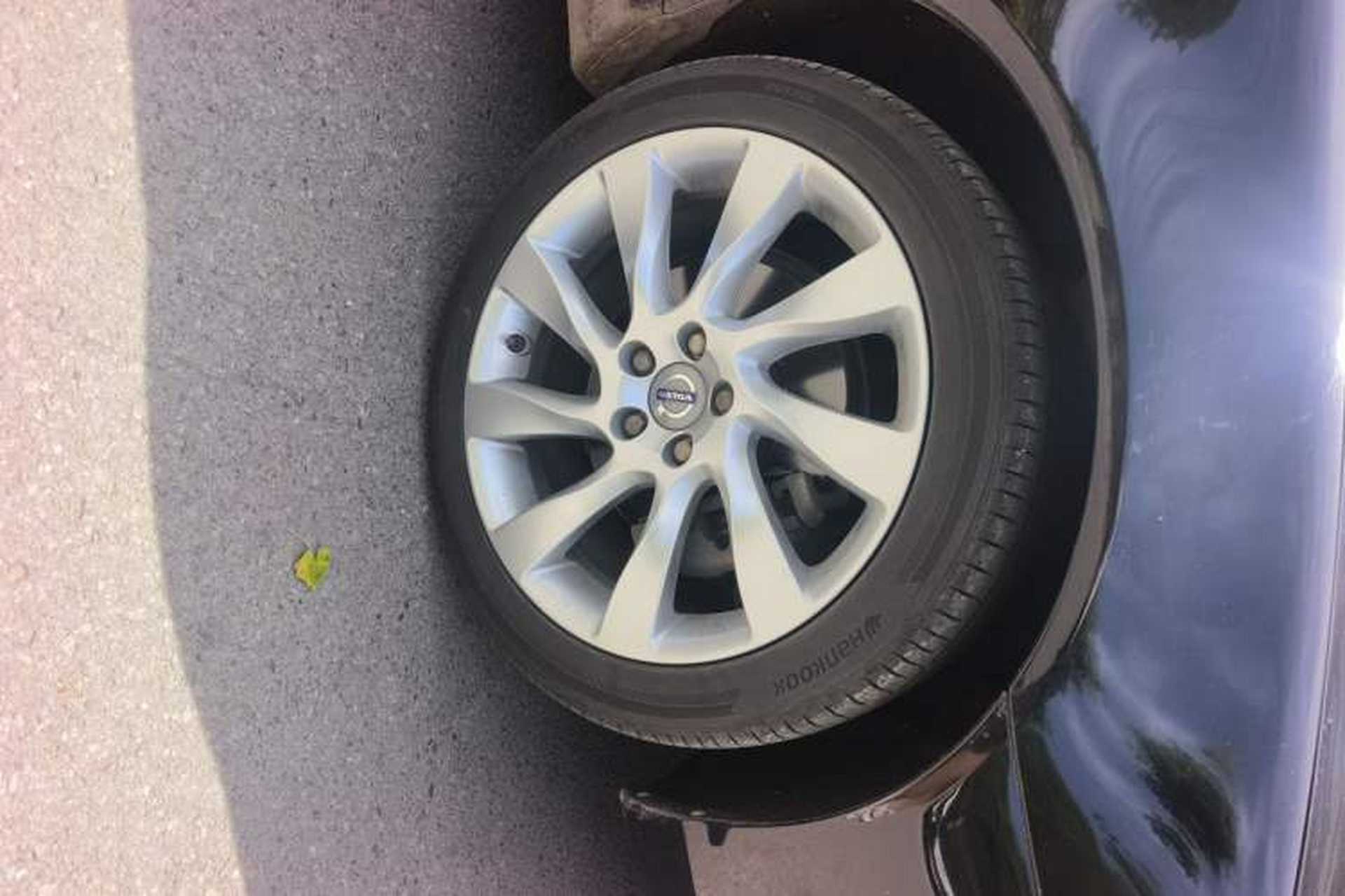 Used Volvo S80L 2014 2.0T T5 Luxury Executive Edition Right Front Wheel Hub
