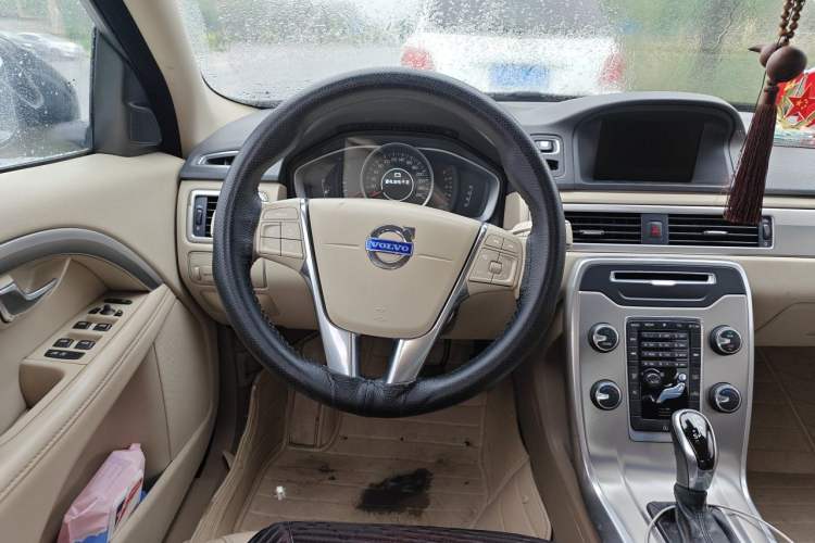 Used Volvo S80L 2014 2.0T T5 Intelligent Luxury Edition Steering Wheel