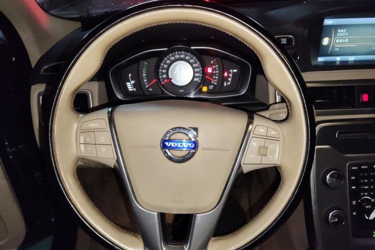 Used Volvo S80L 2014 2.0T T5 Intelligent Luxury Edition Steering Wheel