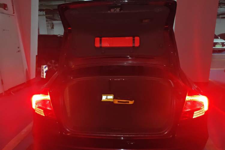 Used Volvo S80L 2014 2.0T T5 Intelligent Luxury Edition Trunk