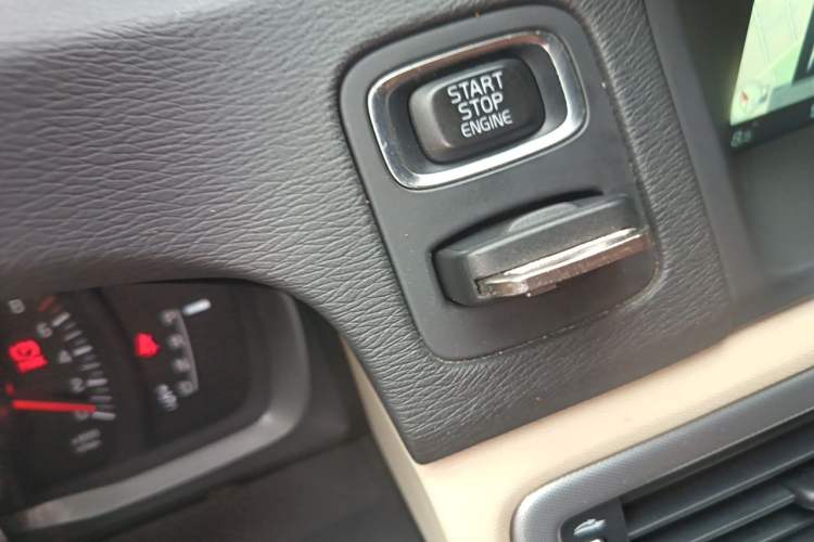 Used Volvo S80L 2014 2.0T T5 Intelligent Luxury Edition Vehicle Key