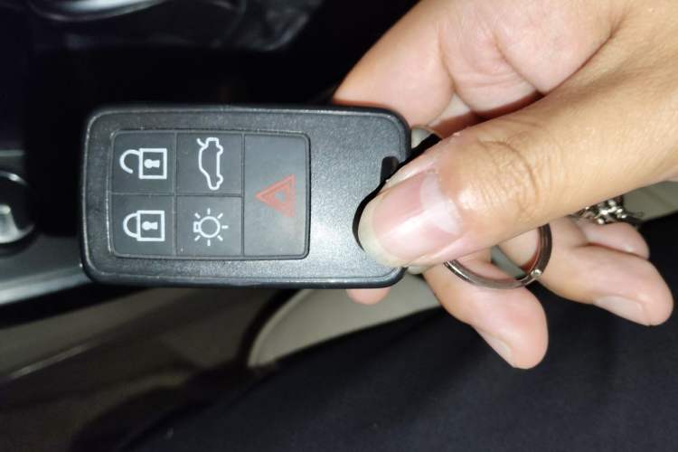 Used Volvo S80L 2014 2.0T T5 Intelligent Luxury Edition Vehicle Key