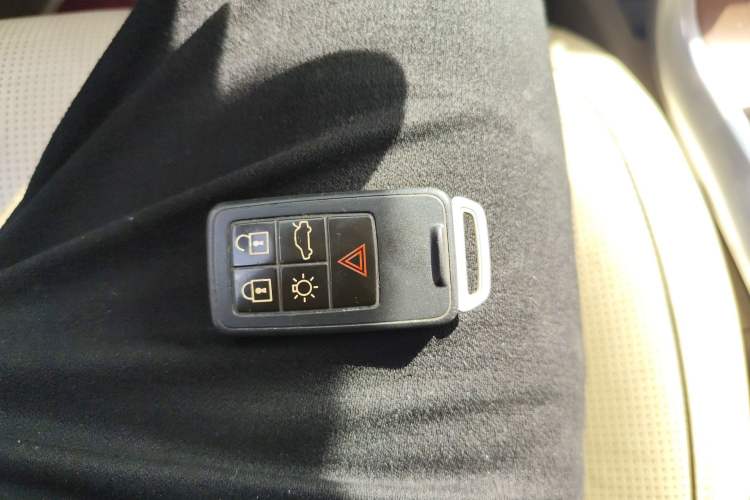 Used Volvo S80L 2014 2.0T T5 Smart Luxury Edition Vehicle Key
