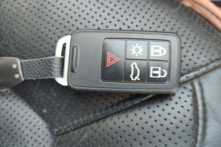 Used Volvo S80L 2014 2.0T T5 Smart Luxury Edition Vehicle Key