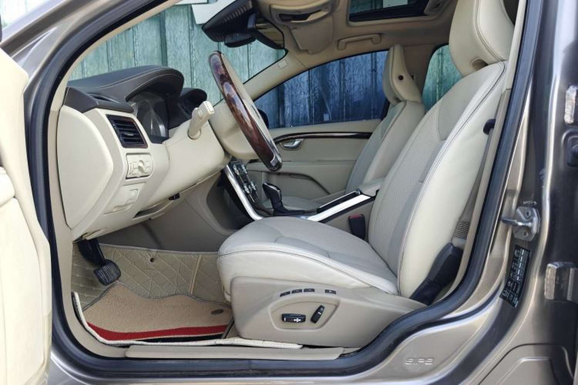 Used Volvo S80L 2014 2.0T T5 Luxury Executive Edition Interior 3