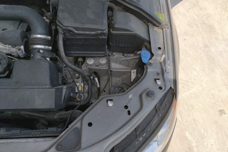 Used Volvo S80L 2014 2.0T T5 Intelligent Luxury Edition Engine Bay Left