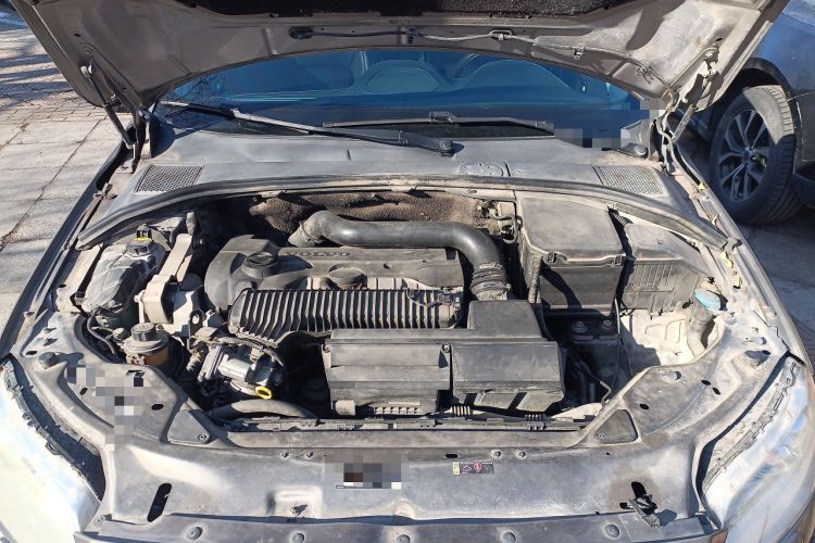 Used Volvo S80L 2014 2.0T T5 Luxury Executive Edition Engine Bay