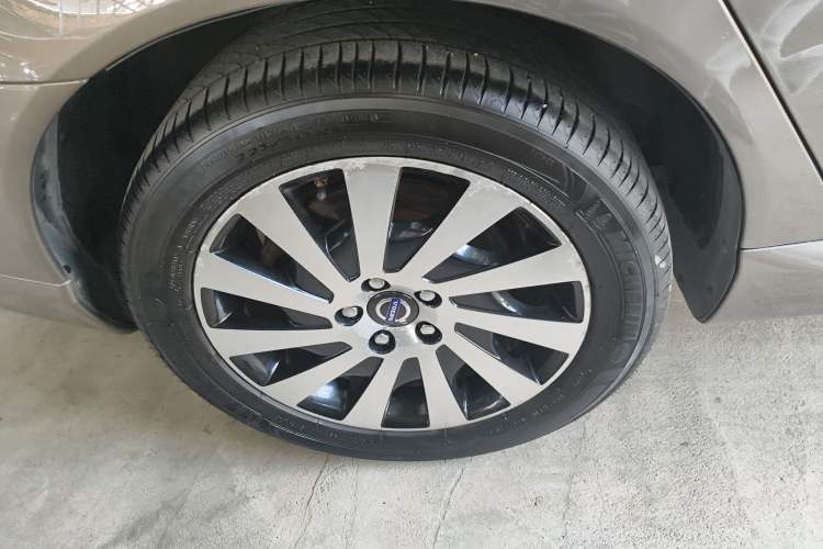 Used Volvo S80L 2014 2.0T T5 Intelligent Luxury Edition Exterior 2