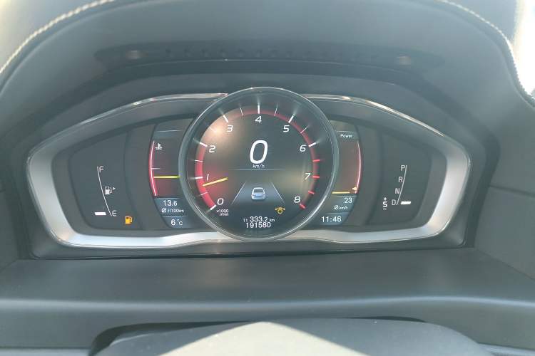 Used Volvo S80L 2014 2.0T T5 Luxury Executive Edition Instrument Cluster
