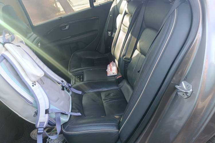 Used Volvo S80L 2014 2.0T T5 Luxury Executive Edition Left Rear Seat