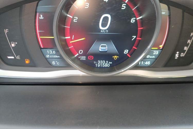 Used Volvo S80L 2014 2.0T T5 Luxury Executive Edition Odometer Close Up
