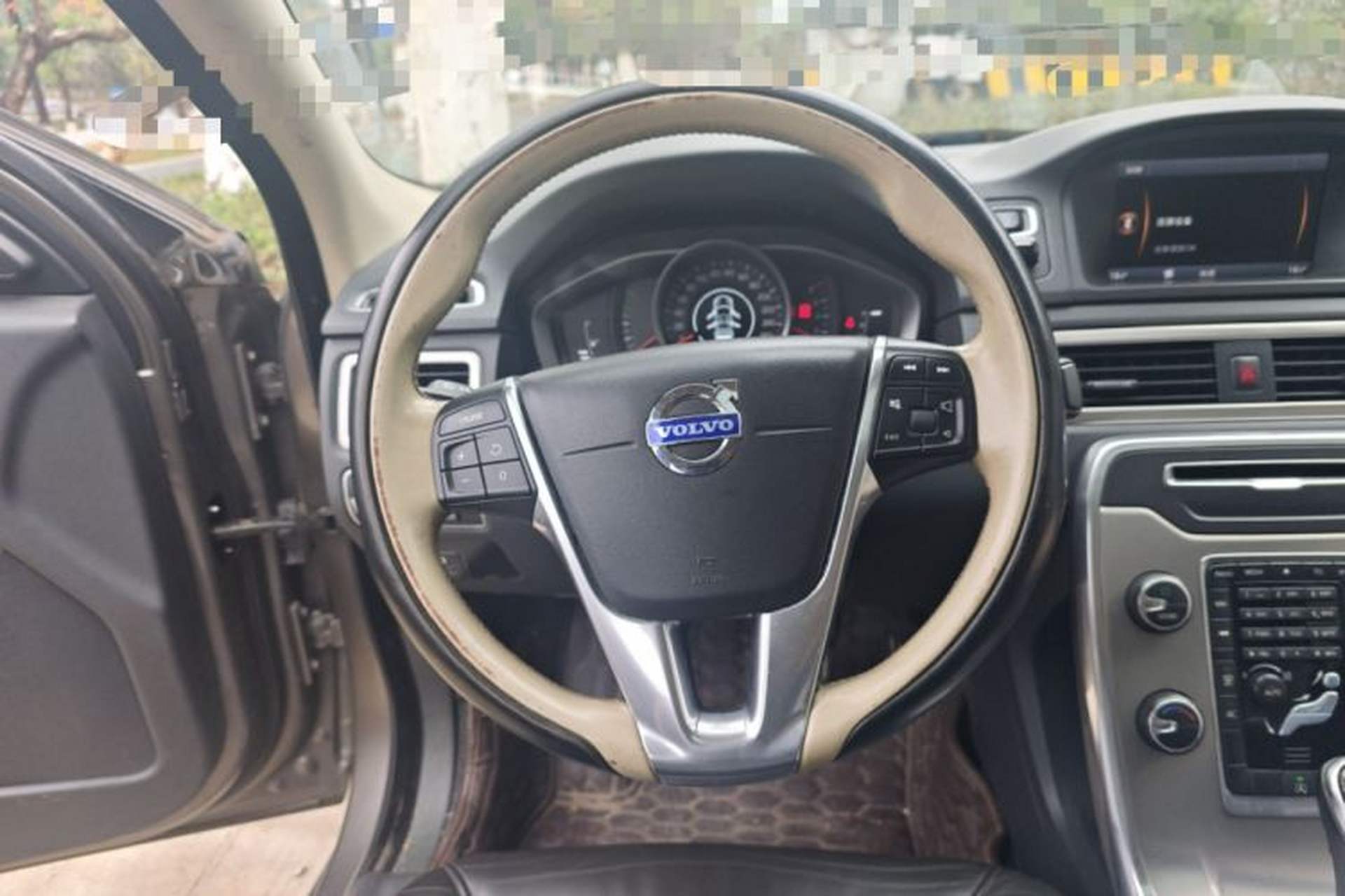 Used Volvo S80L 2014 2.0T T5 Intelligent Luxury Edition Steering Wheel