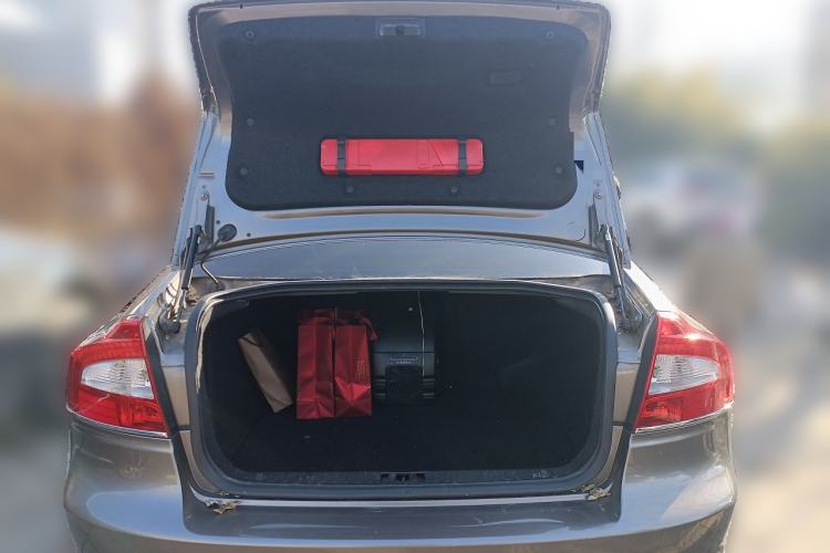 Used Volvo S80L 2014 2.0T T5 Luxury Executive Edition Trunk