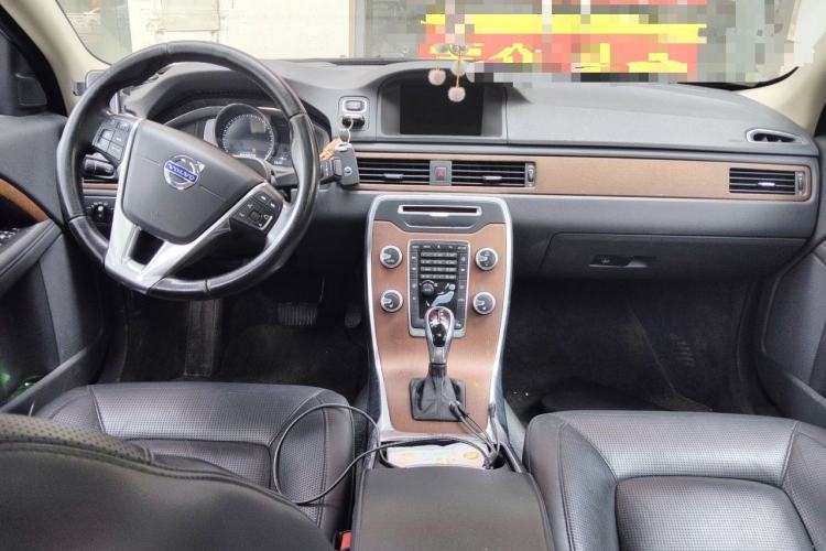 Used Volvo S80L 2014 2.0T T5 Smart Luxury Edition Center Console
