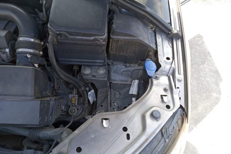Used Volvo S80L 2014 2.0T T5 Luxury Executive Edition Engine Bay Left