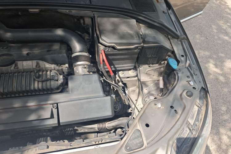 Used Volvo S80L 2014 2.0T T5 Luxury Executive Edition Engine Bay Left
