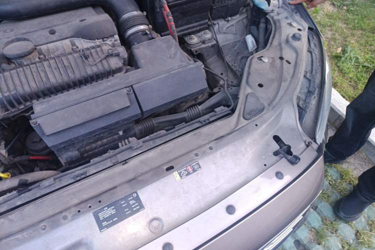 Used Volvo S80L 2014 2.0T T5 Intelligent Luxury Edition Engine Bay Left
