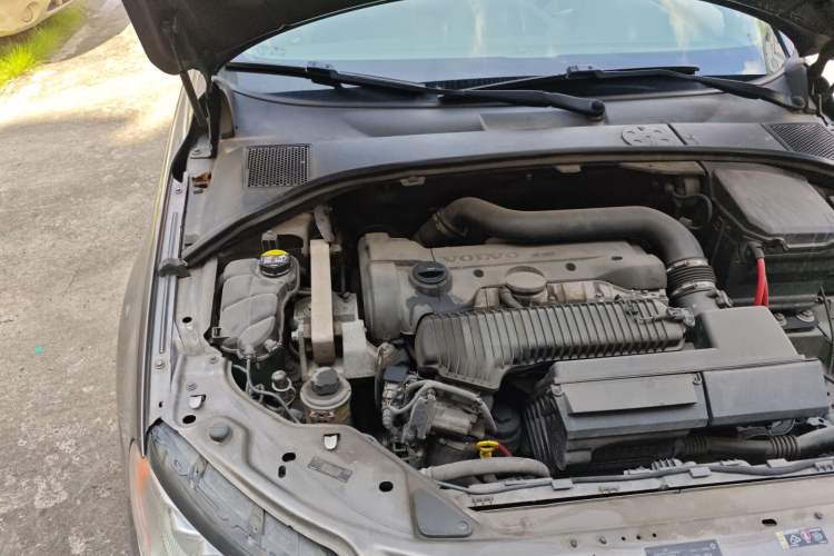 Used Volvo S80L 2014 2.0T T5 Smart Luxury Edition Engine Bay Right