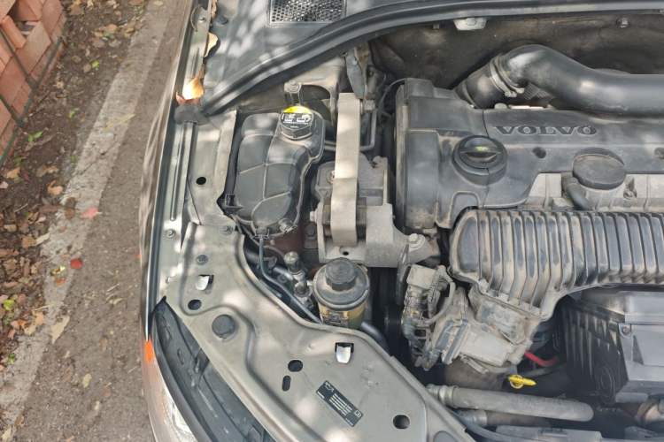 Used Volvo S80L 2014 2.0T T5 Luxury Executive Edition Engine Bay Right