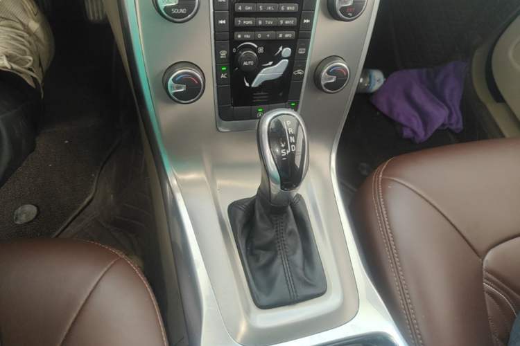 Used Volvo S80L 2014 2.0T T5 Intelligent Luxury Edition Gear Lever